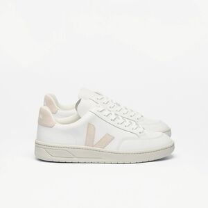 Veja V-12 LEATHER WHITE SABLE Size 10